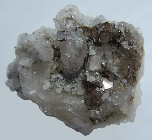 Brookite, Quartz (var. rock crystal)