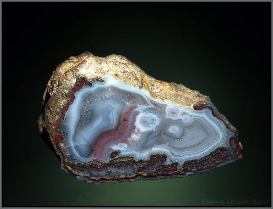 Mineral photo of Agate from locality Morcinov, Czech Republic