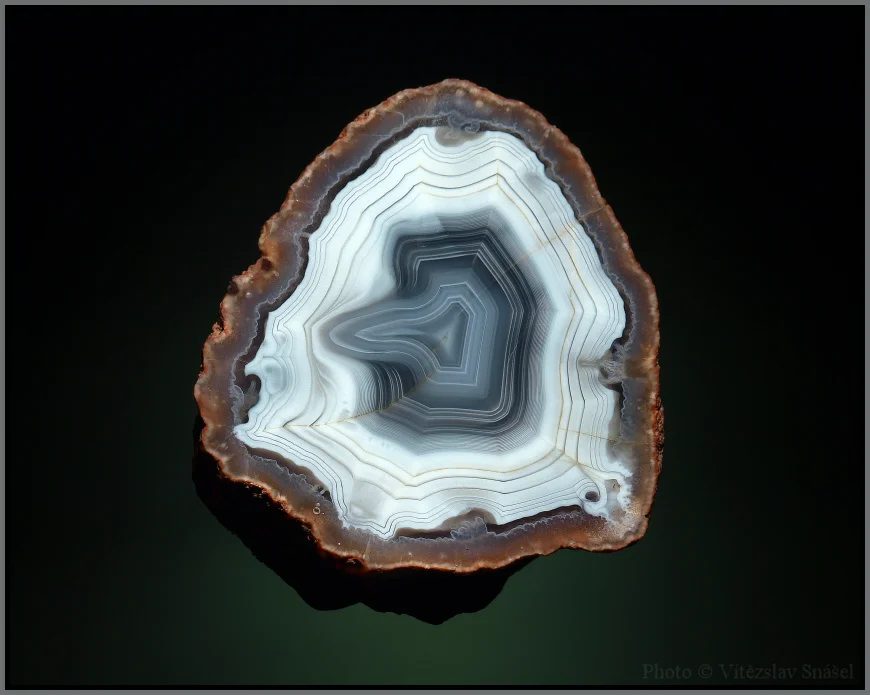 Mineral photo of Agate from locality Morcinov, Czech Republic