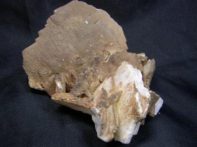 Mineral photo of Baryte from locality Banská Štiavnica, Slovakia