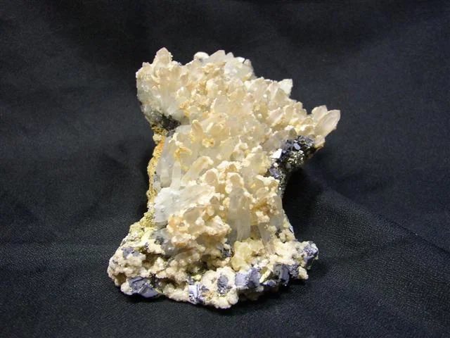 Mineral photo of Calcite (var. manganoan calcite), Galena, Pyrhotite, Pyrite, Quartz from locality Banská Štiavnica, Slovakia
