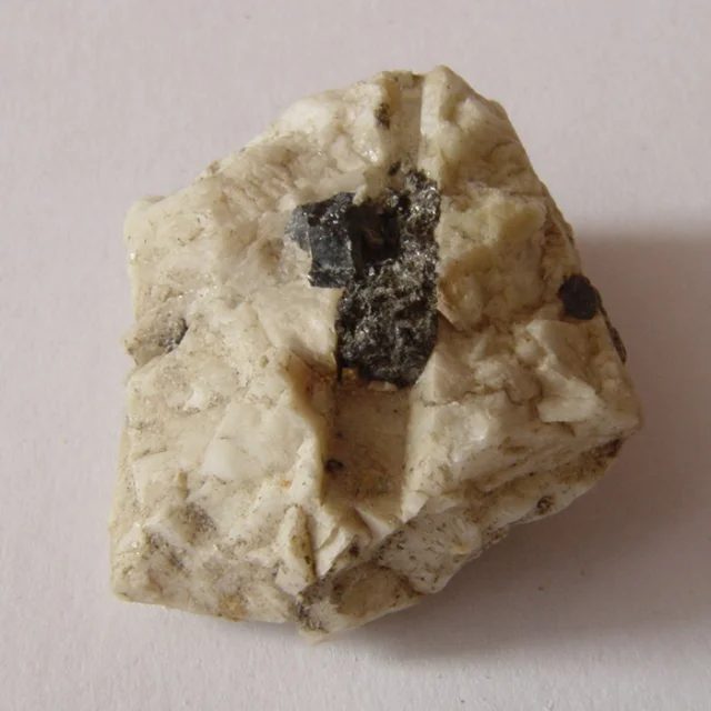 Rutile (var. strüverite)