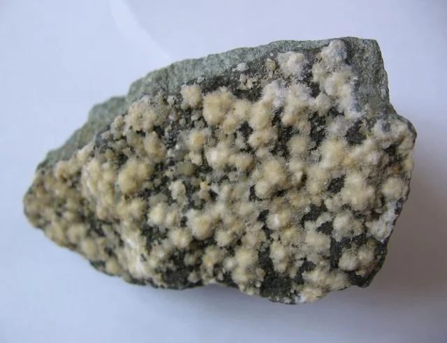 Hydromagnesite