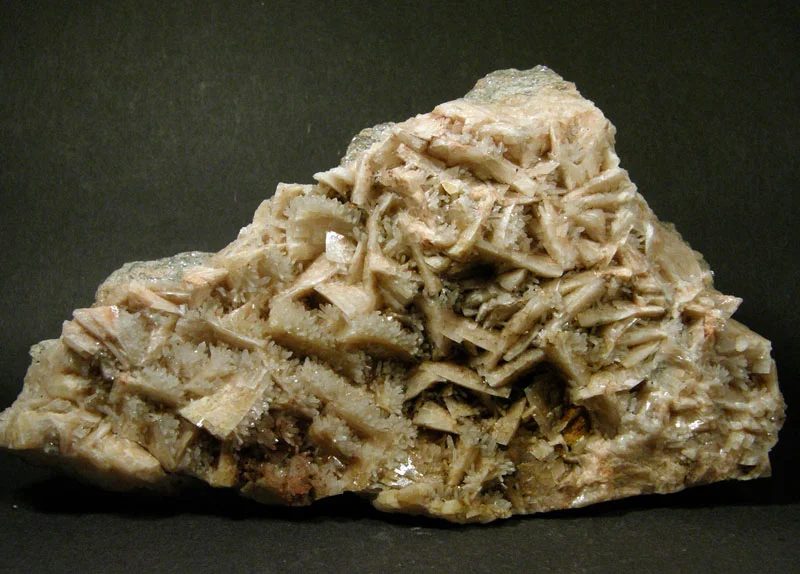 Mineral photo of Orthoclase, Quartz from locality Kamenička u Chomutova, Czech Republic