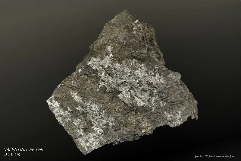 Mineral photo of Valentinite from locality Pernek, Slovakia