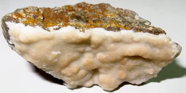 Mineral photo of Aragonite from locality Dřínová, Czech Republic