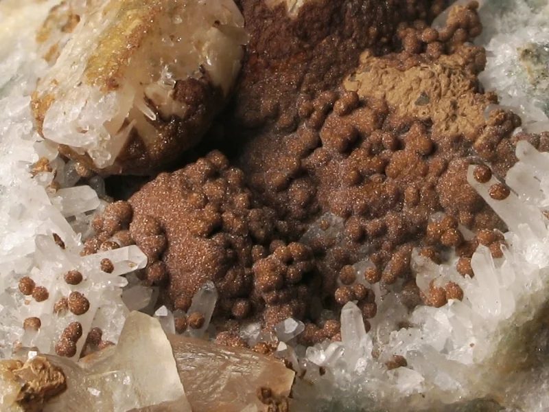 Mineral photo of Dolomite, Quartz from locality Hodruša-Hámre, halda, Slovakia