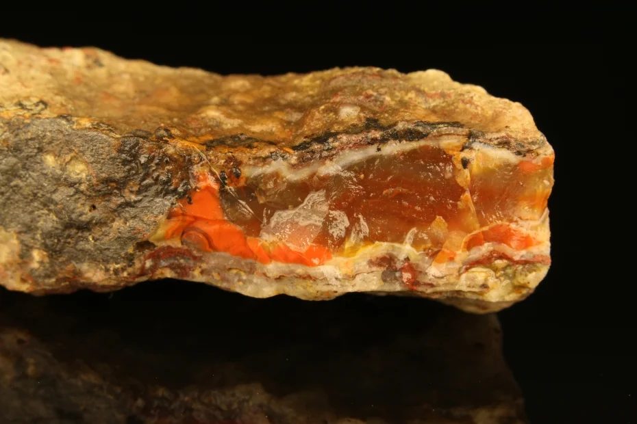 Mineral photo of Agate from locality Horní Halže, Czech Republic