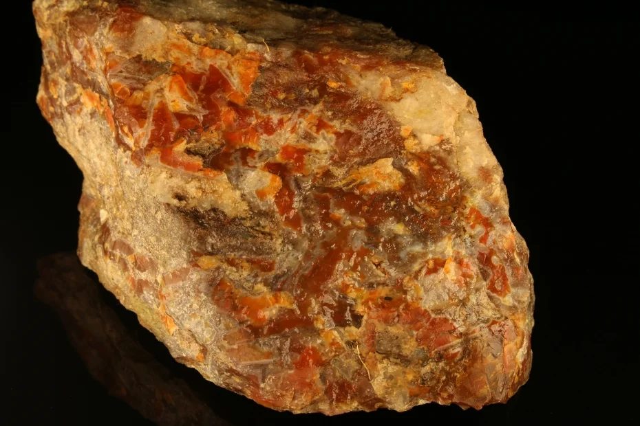 Mineral photo of Agate from locality Horní Halže, Czech Republic