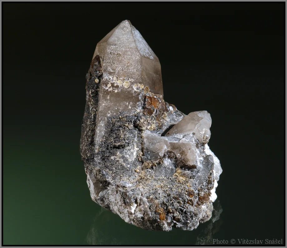 Quartz (var. smoky), Spessartine