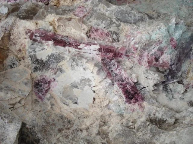 Mineral photo of Elbaite (var. rubellite) from locality Malkhan, Russia