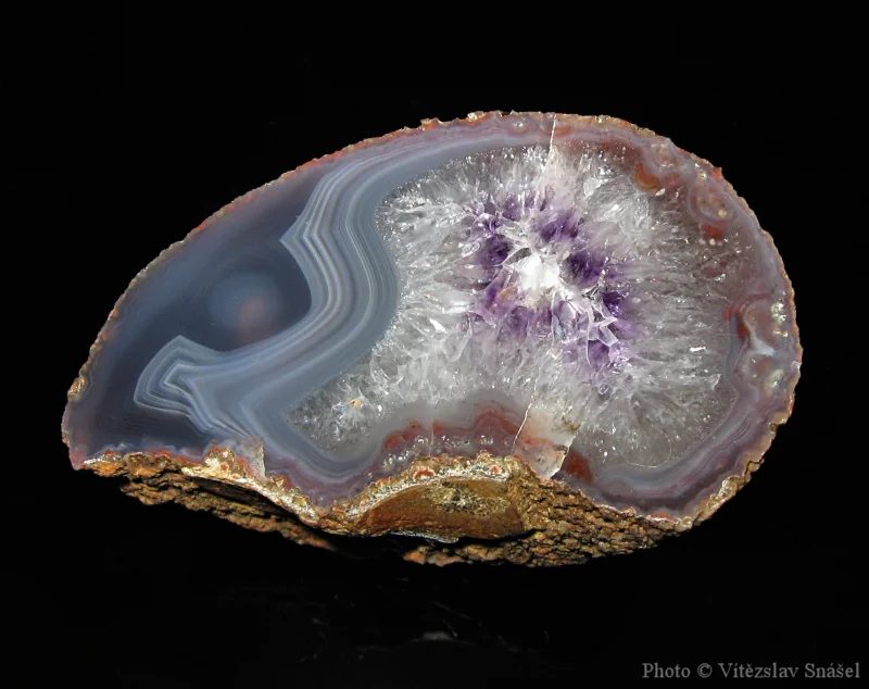 Agate, Quartz (var. amethyst)