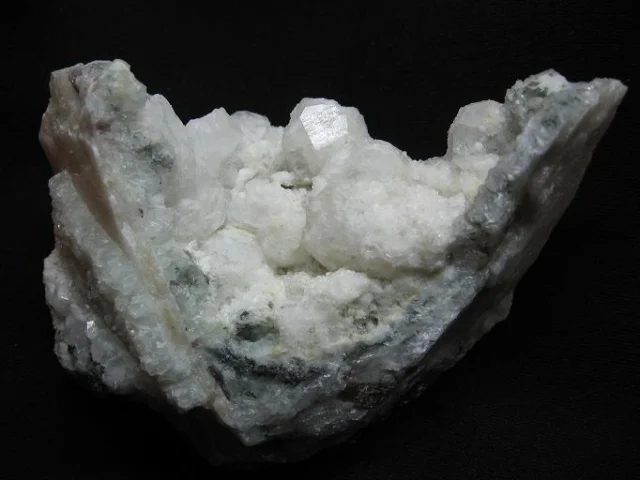 Mineral photo of Analcime from locality Libodřice, Czech Republic