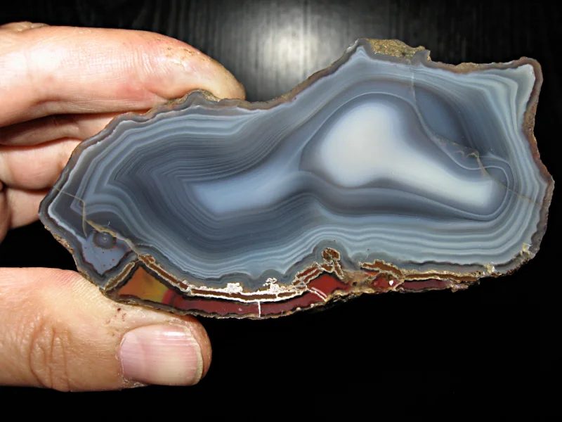 Mineral photo of Agate from locality Morcinov, Czech Republic