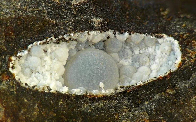 Cowlesite