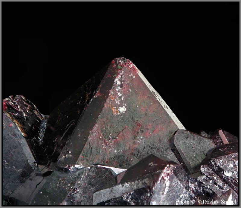 Mineral photo of Cuprite from locality Rubtsovskoe, Russia