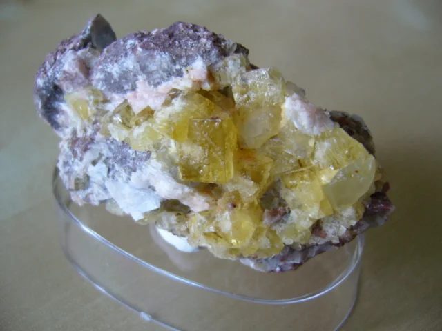 Mineral photo of Fluorite from locality Dřínová, Czech Republic