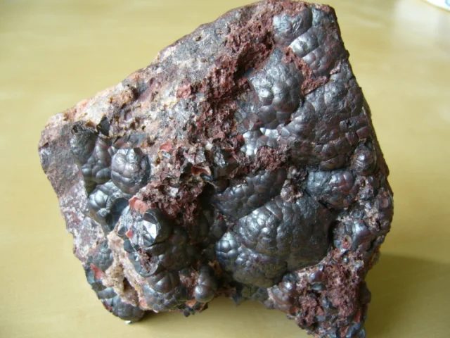 Mineral photo of Hematite from locality Mýtinka, Czech Republic