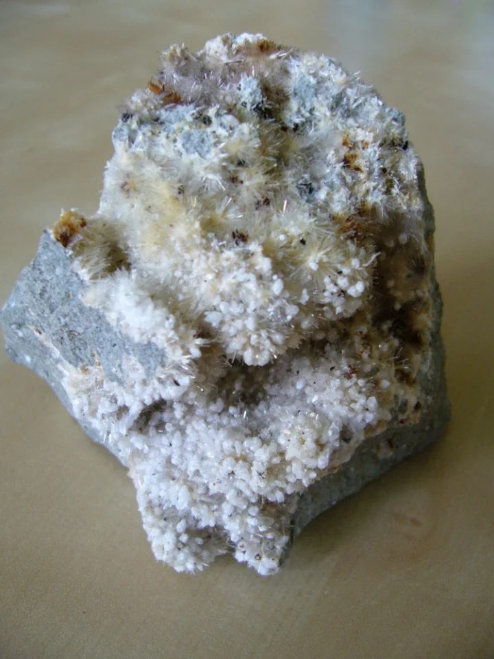 Mineral photo of Natrolite from locality Mariánská skála, Ustí nad Labem, Czech Republic