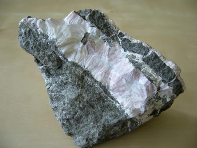Pectolite