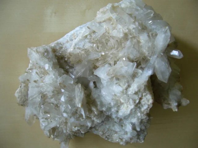 Quartz (var. rock crystal)