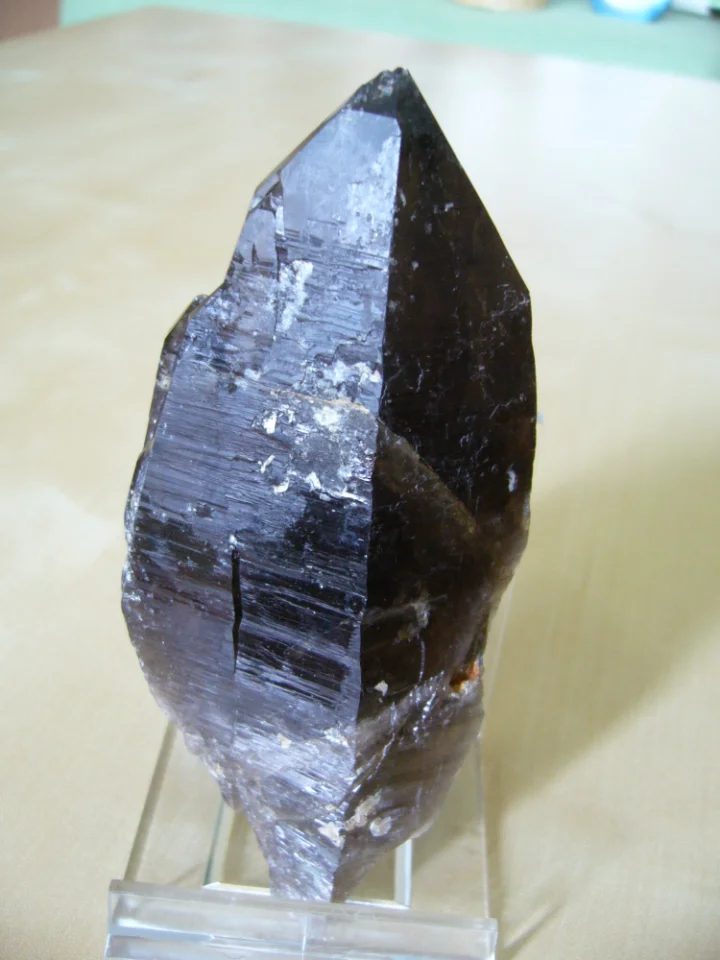 Quartz (var. smoky)