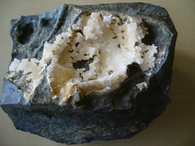 Mineral photo of Thomsonite from locality Dobrná, Czech Republic