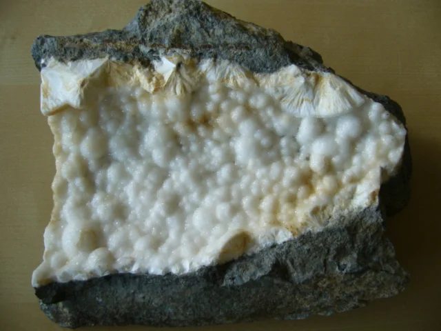 Mineral photo of Thomsonite from locality Dobrná, Czech Republic