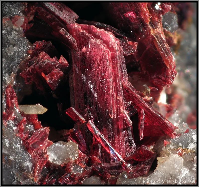 Erythrite
