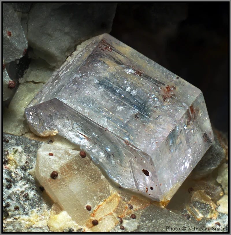 Mineral photo of Fluorapatite from locality Hubský peň, Horní Slavkov, Czech Republic