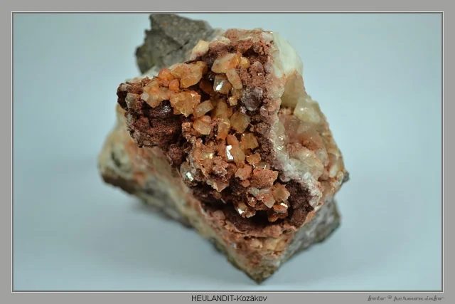 Mineral photo of Heulandite from locality Kozákov, Czech Republic