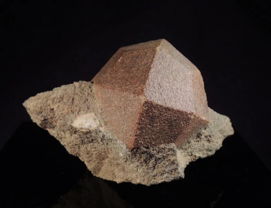 Mineral photo of Feldspar (leucite pseudomorph) from locality Loučná, Czech Republic
