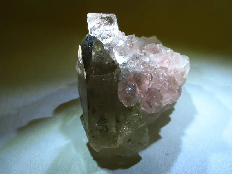 Mineral photo of Fluorite, Quartz (var. smoky) from locality Mt. Blanc Massif, France