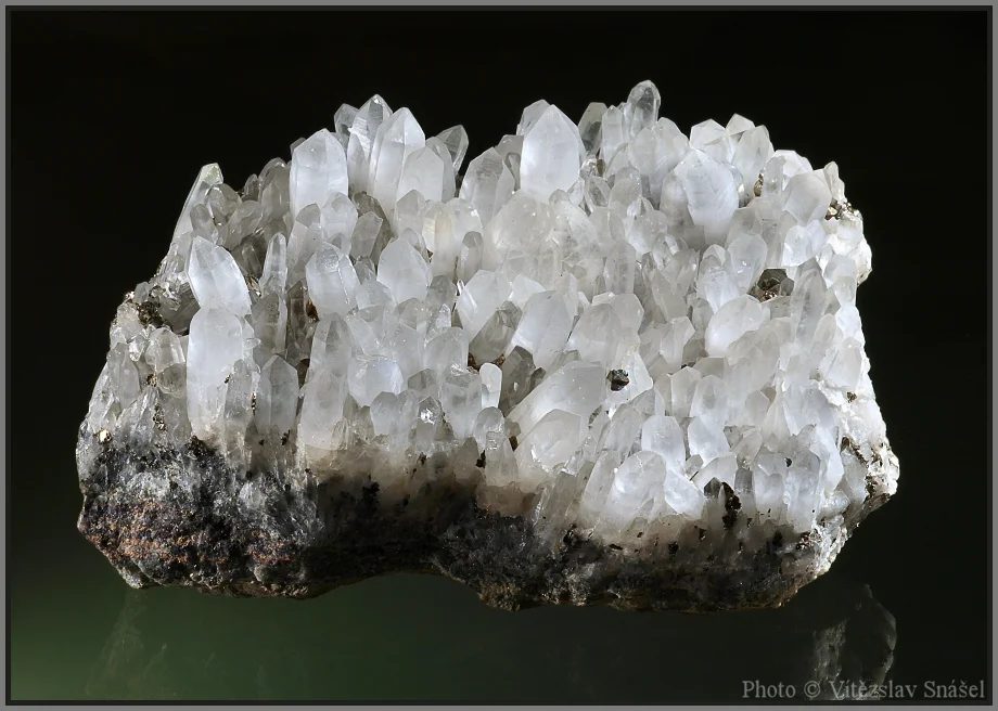 Mineral photo of Quartz from locality Cavnic, Romania