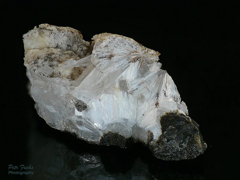 Natrolite, Zeophyllite