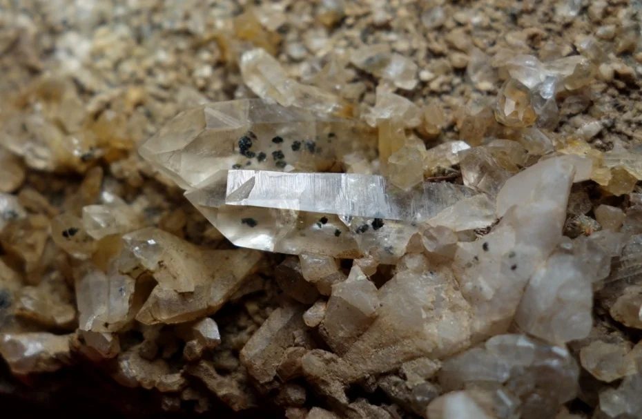 Chlorite, Quartz (var. rock crystal)