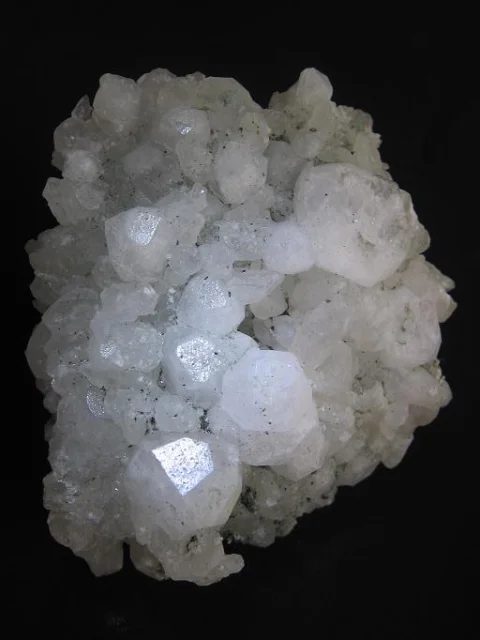 Mineral photo of Analcime from locality Libodřice, Czech Republic
