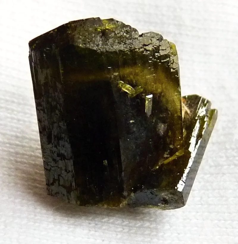 Mineral photo of Epidote from locality Sobotín, Pfarrerb, Czech Republic