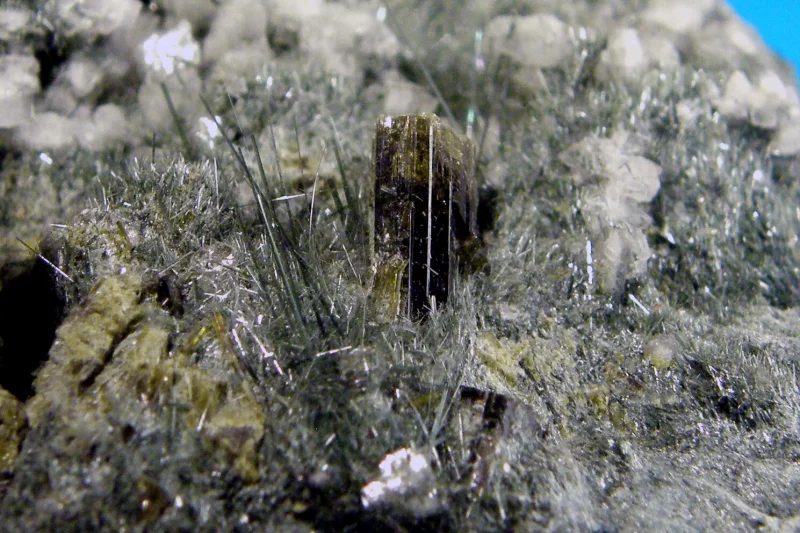 Byssolite, Epidote
