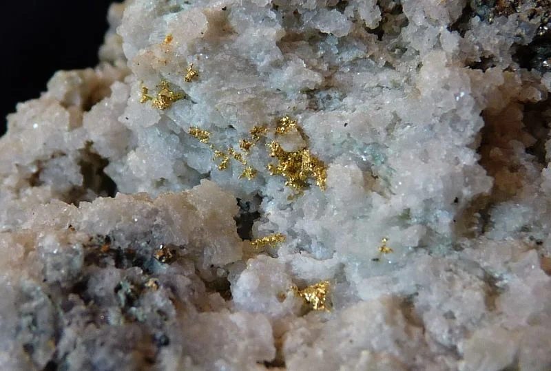Mineral photo of Gold from locality Zlaté Hory, Czech Republic