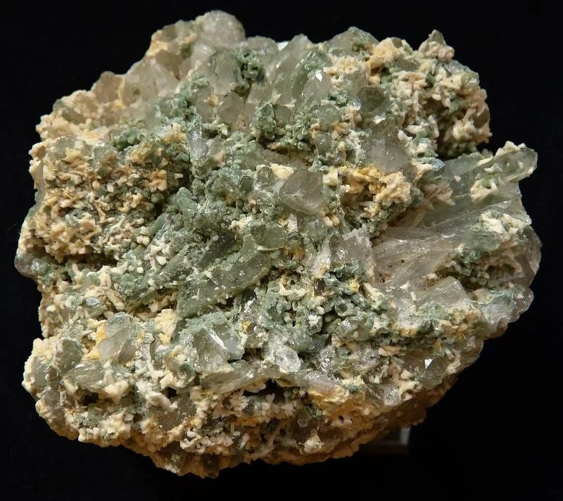 Albite, Pumpellyite
