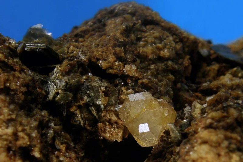Mineral photo of Apatite from locality Gunggl, Austria