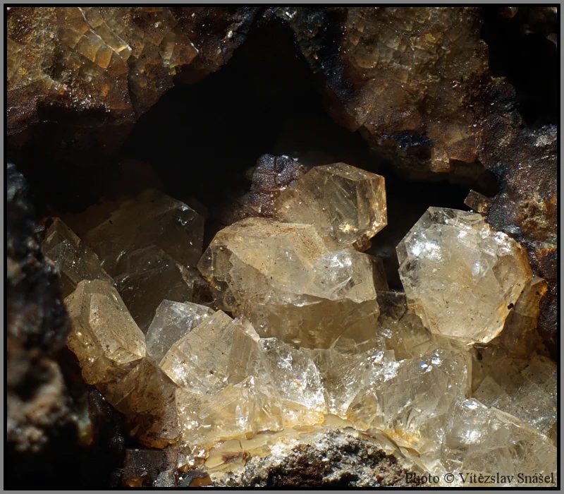 Phillipsite-(Ca)