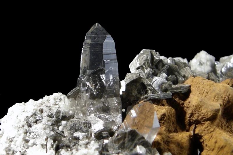 Quartz (var. rock crystal)