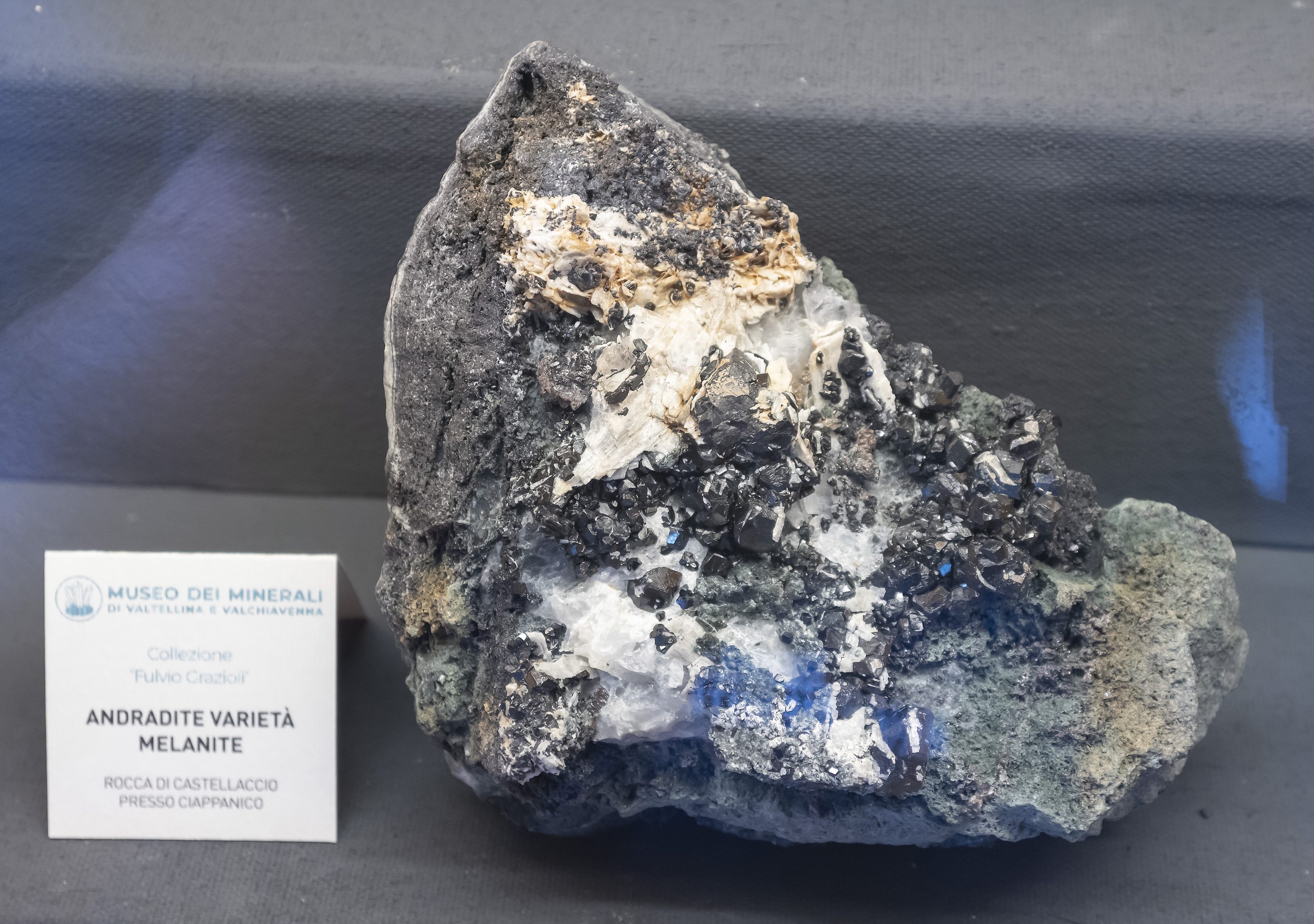 Andradite (var. melanite)