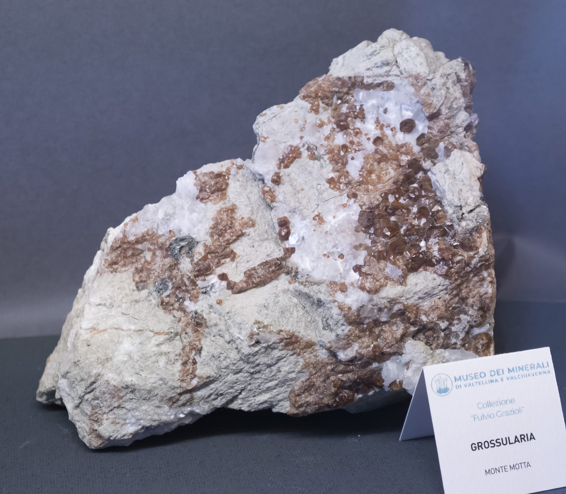 Mineral photo of Grossular from locality Monte Motta, Lanzada, Sondrio Province, Lombardy, Italy