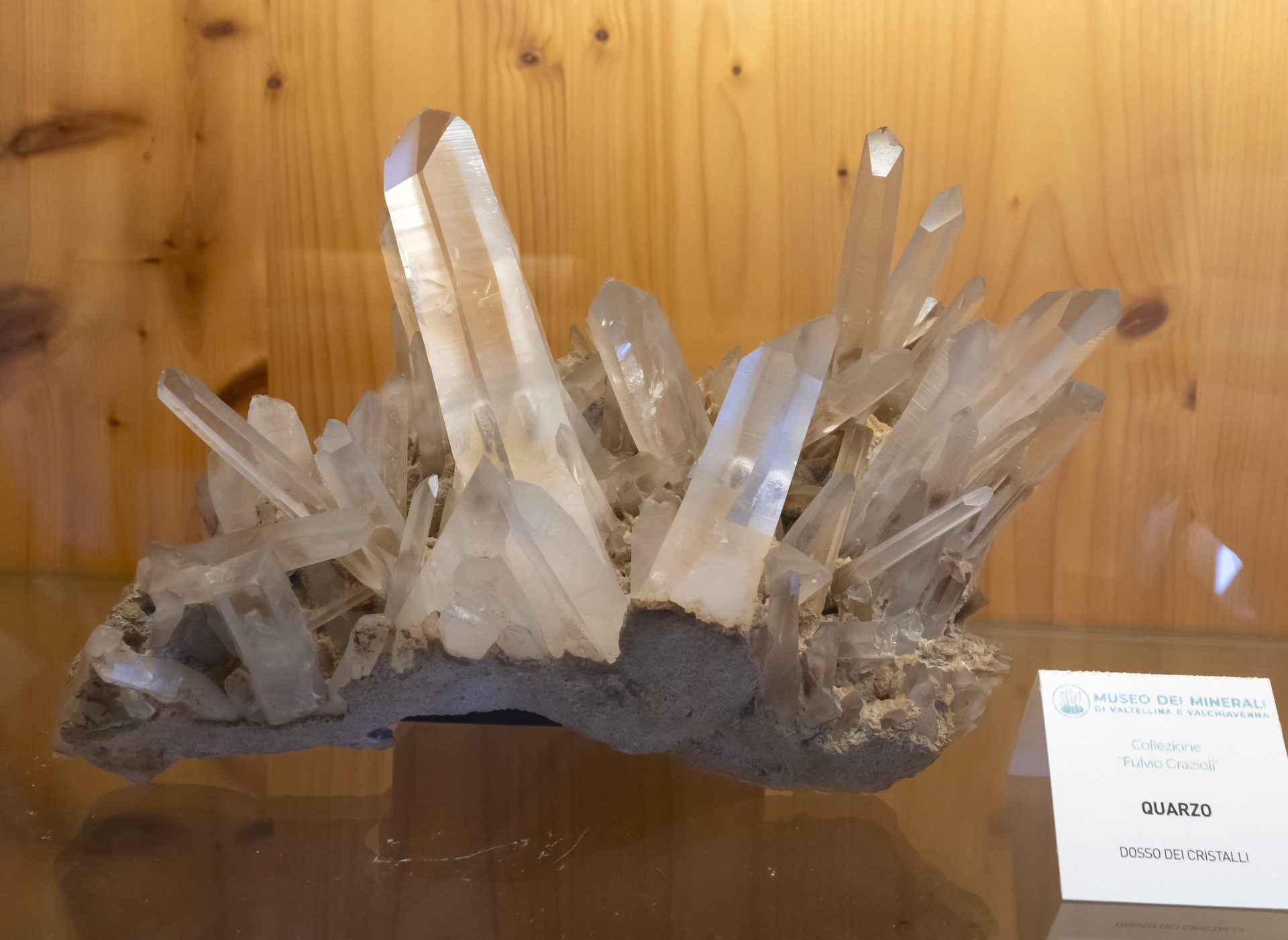 Mineral photo of Quartz from locality Dosso dei Cristalli, Lanzada, Sondrio Province, Lombardy, Italy
