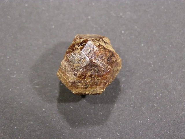 Mineral photo of Grossular (var. hessonite) from locality Žulová, Vycpálek, Czech Republic