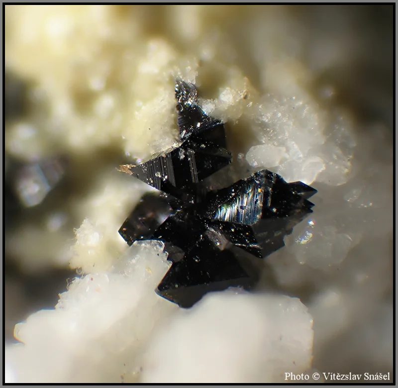 Mineral photo of Anatase from locality La Lande quarry, Brittany, France