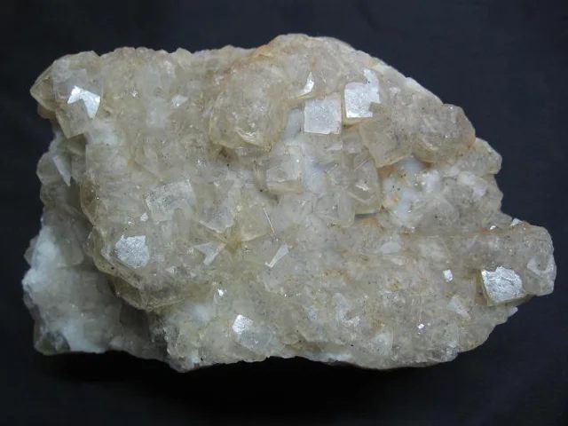 Mineral photo of Fluorite from locality Běstvina, Czech Republic